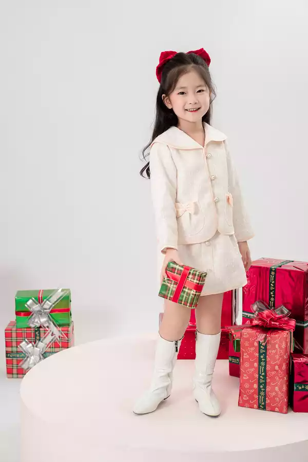 Áo khoác tweed túi phối nơ