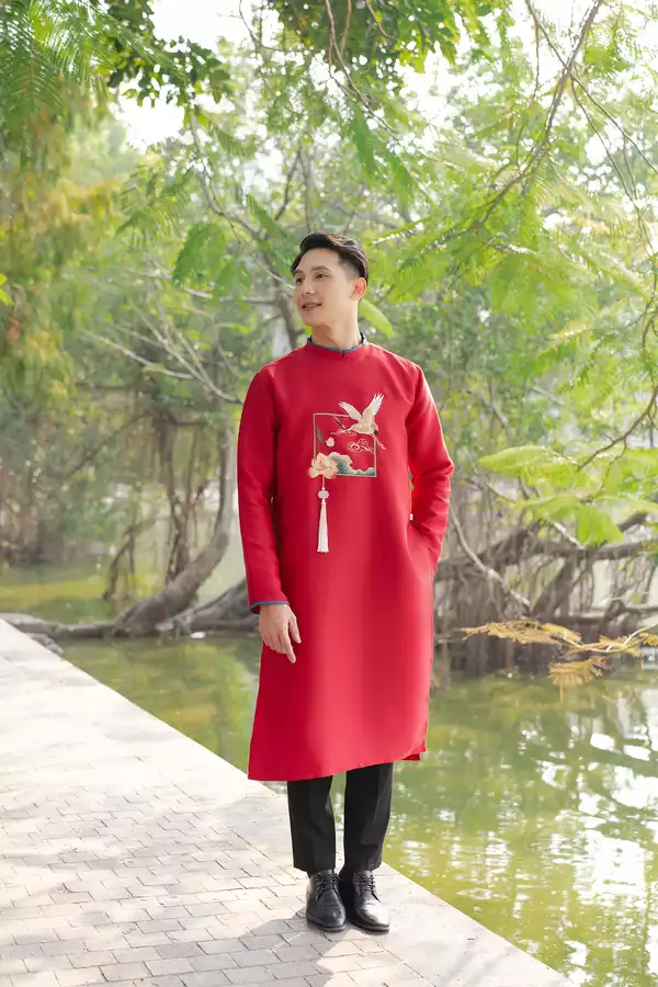 Áo dài bố thêu Sen hạc