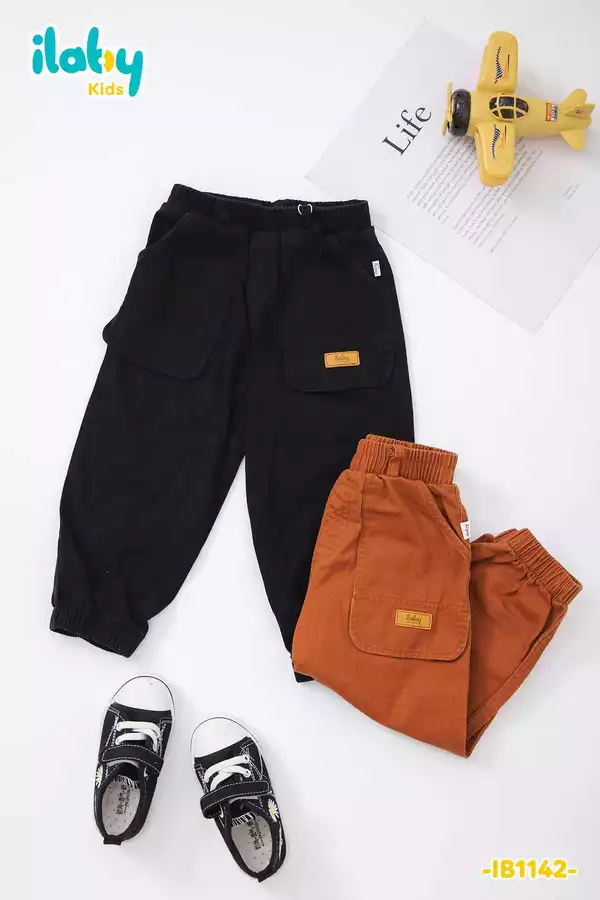 Quần kaki phối nắp túi