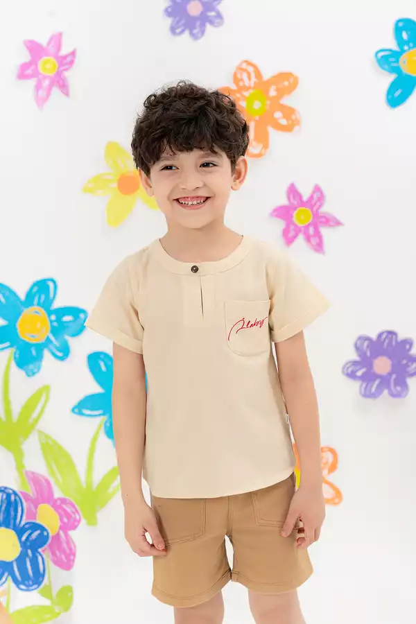 Áo sơ mi cổ tròn xẻ V