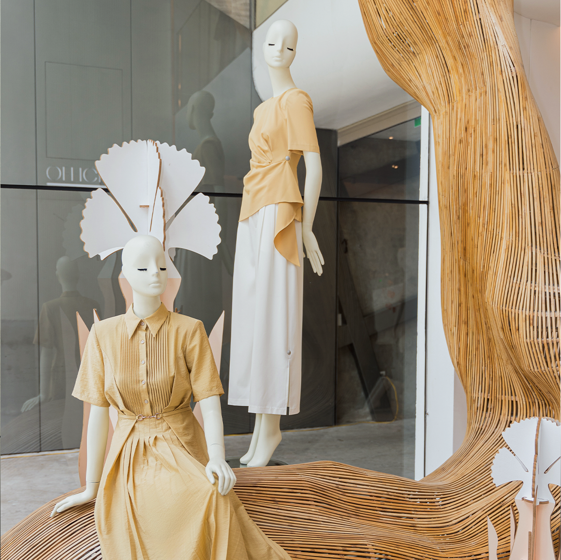 Váy nhung cổ phối can bèo