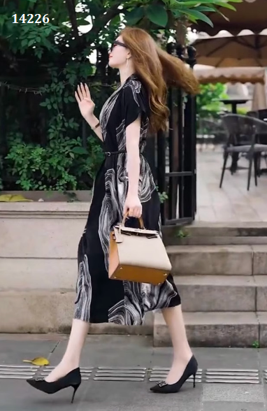 14226-Đầm xòe cổ V in họa tiết lập thể (voan, lót)_thumbnail_3