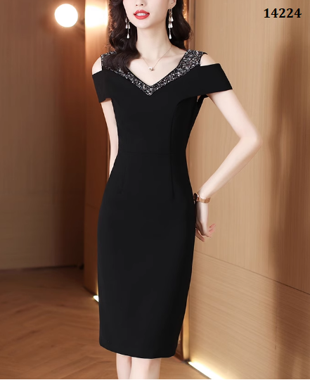 14224-Đầm body suông khoét vai viền cổ kết hạt ( poly 2 da)_thumbnail_2
