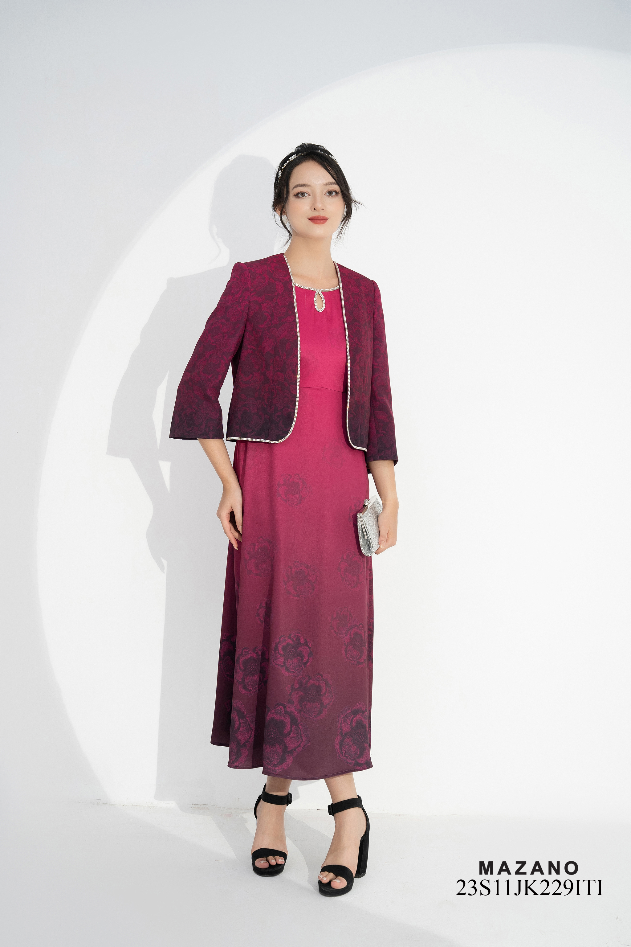 Áo khoác ngắn Suông Vải thô cao cấp Họa tiết in hoa ombre Đính đá trang trí Dài dưới eo_thumbnail_1