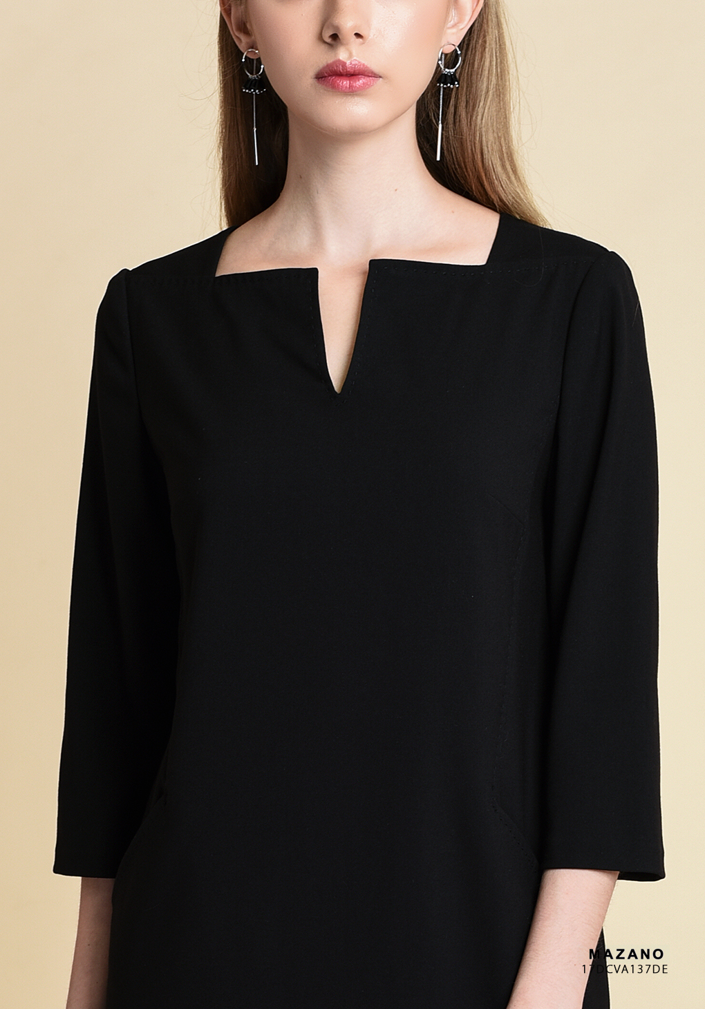 Váy đen phối túi cổ V_thumbnail_4