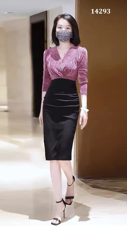 14293-Đầm body cổ chéo màu tím cẩm phối đen ( thun kim tuyến,thun poly)_thumbnail_2