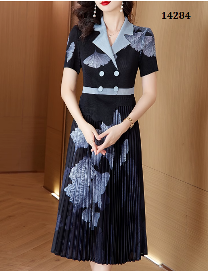 14284-Đầm xòe cổ vest tà dập ly in lá rẻ quạt (voan,lót)_thumbnail_1