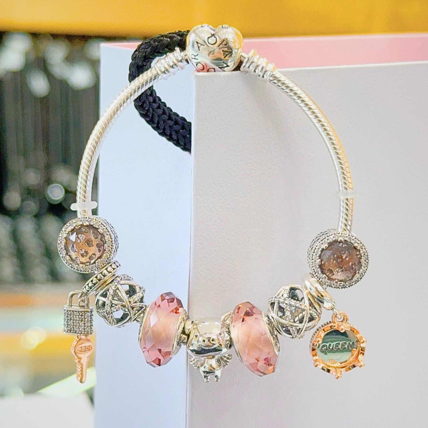 LT541 - Vòng Pandora piggy đá nâu