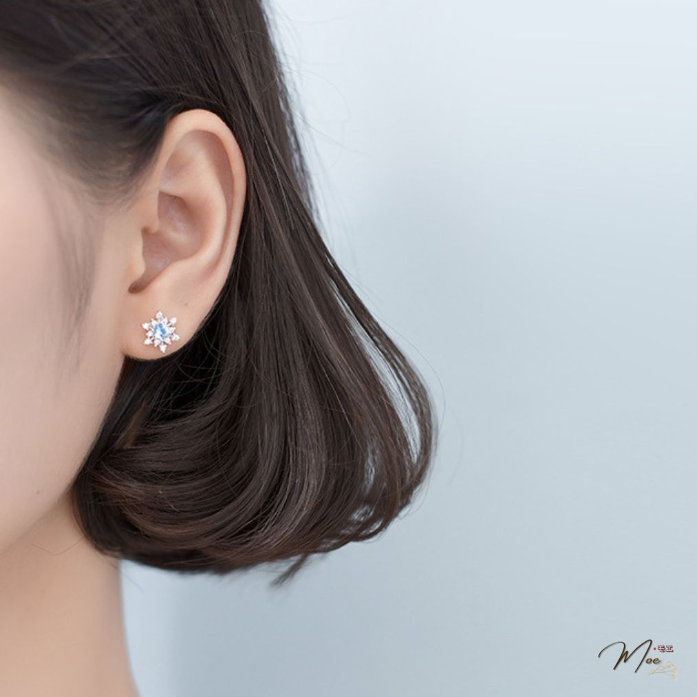 K252 - Khuyên tuyết pha lê đá xanh