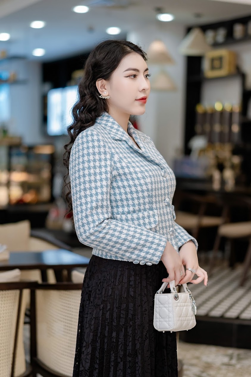 SET VEST DẠ NẢY HẠT SHARON - CHÂN VÁY REN KATIA