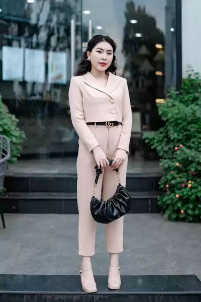 SET VEST CROPTOP MÀU BE SUSAN