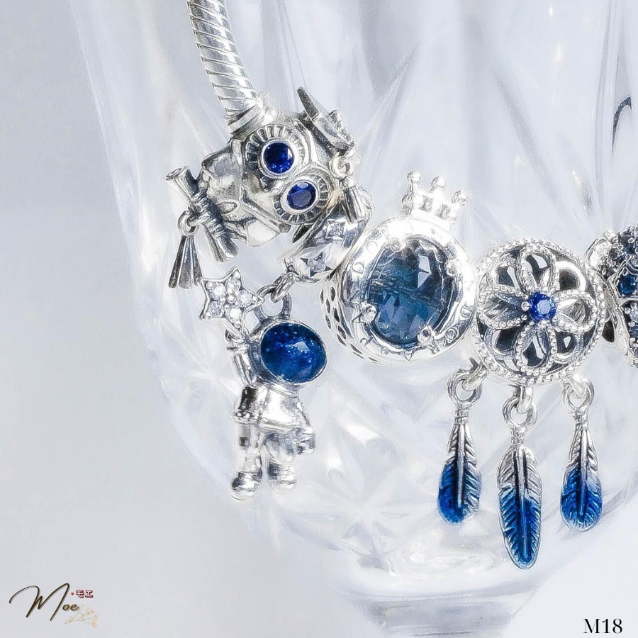 LT557 - Vòng Pandora dreamcatcher thiên hà xanh