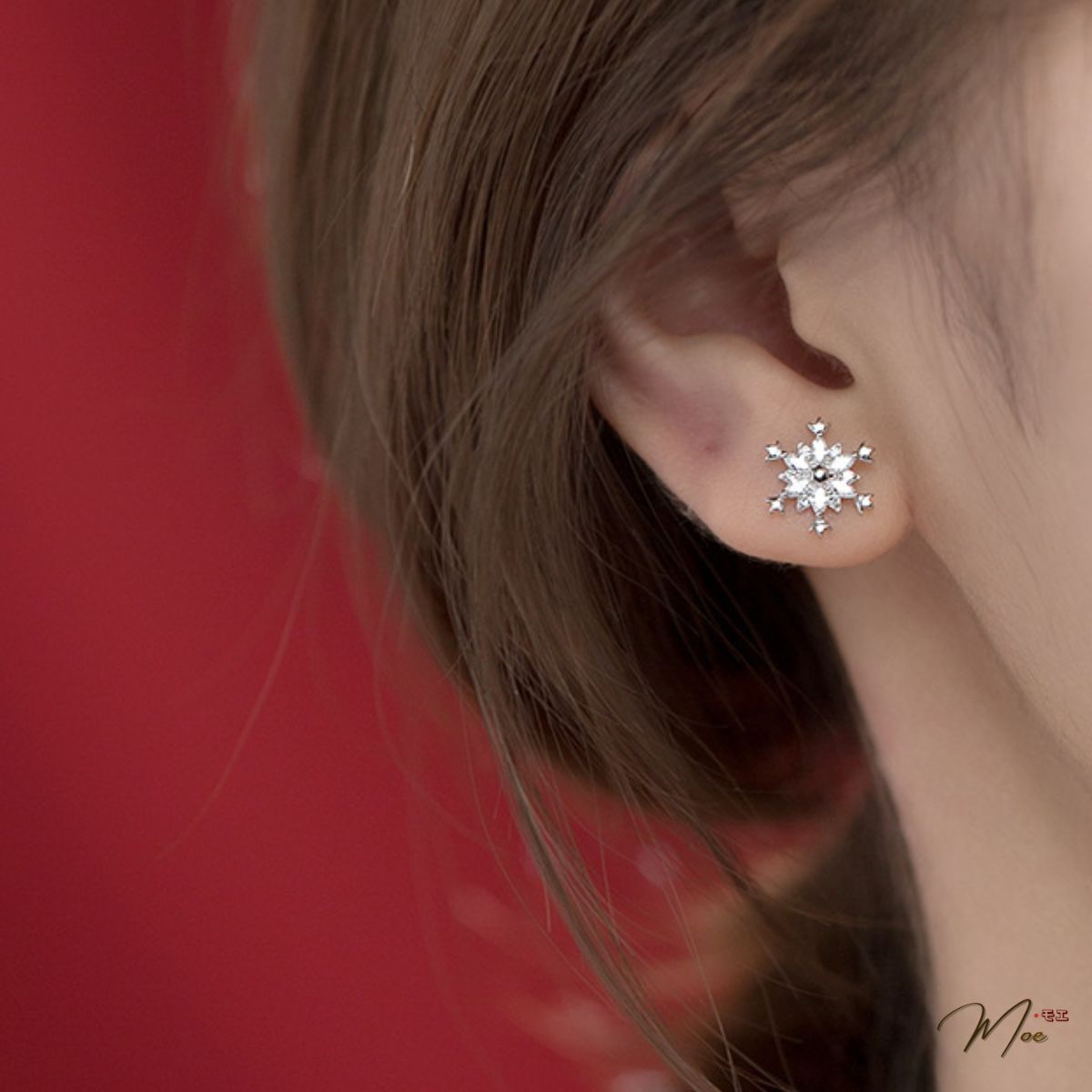 K257 - Khuyên tai hoa tuyết trắng pha lê lấp lánh