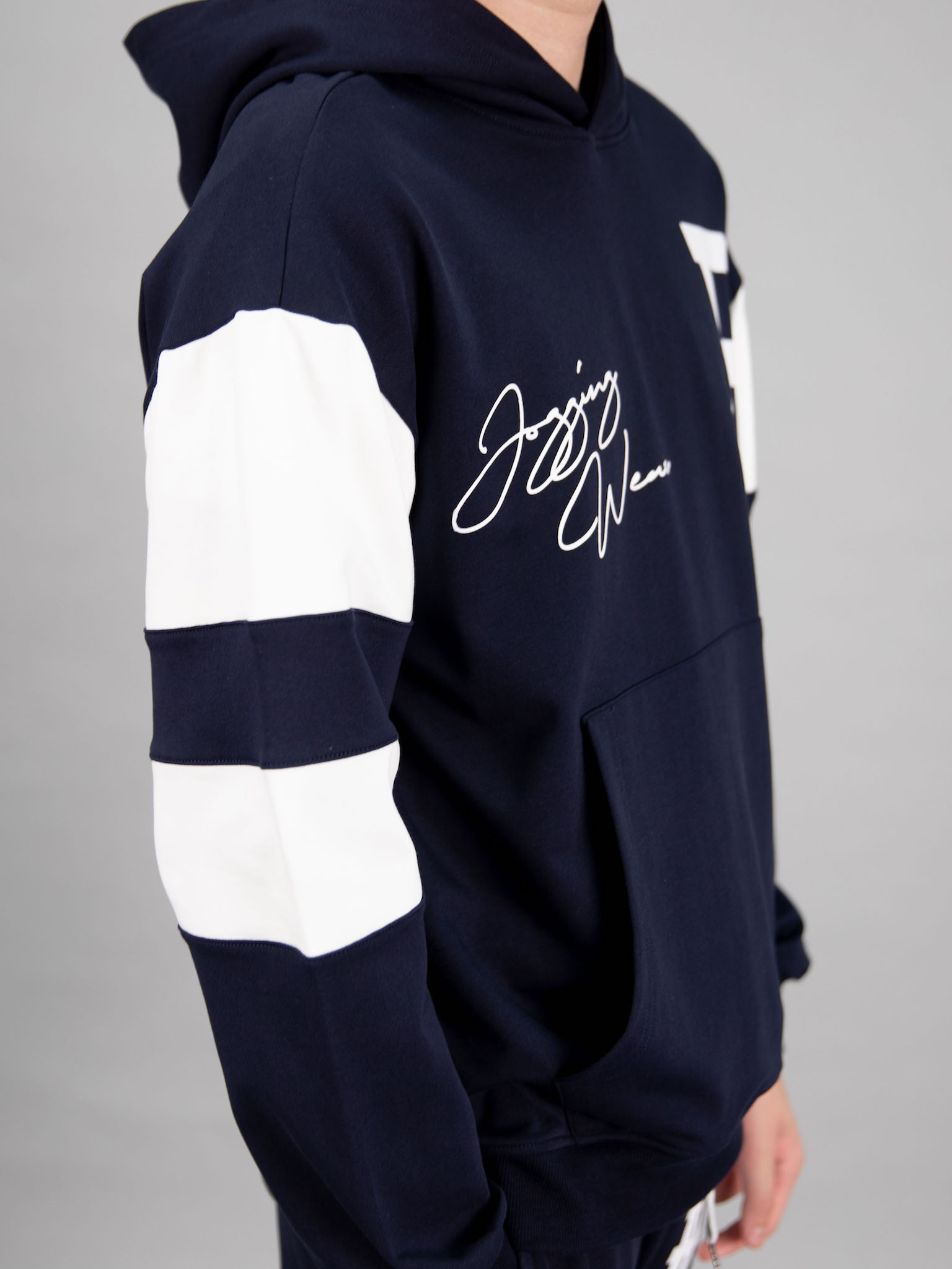 Áo nỉ hoodie navy phối trắng chữ R_thumbnail_3