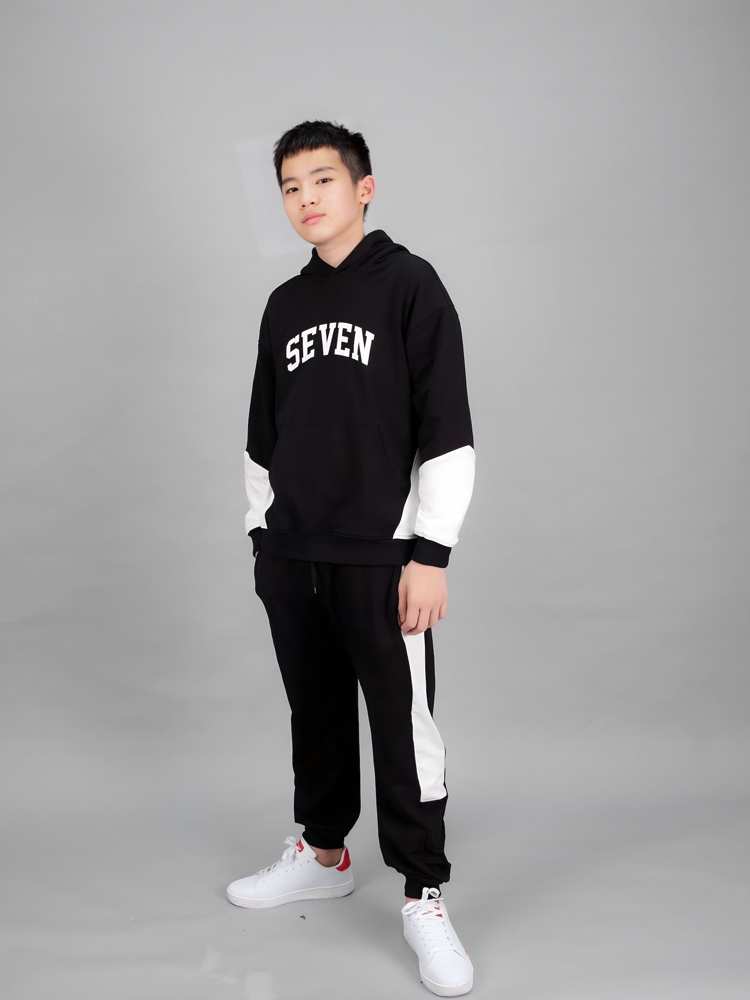 Áo nỉ hoodie đen phối trắng Seven_thumbnail_0