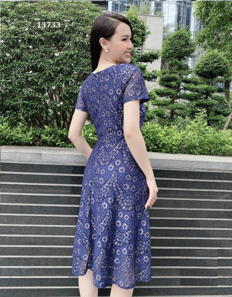 13733-ĐẦM REN CỔ V PHỐI NGỌC (miễn ship) _thumbnail_0