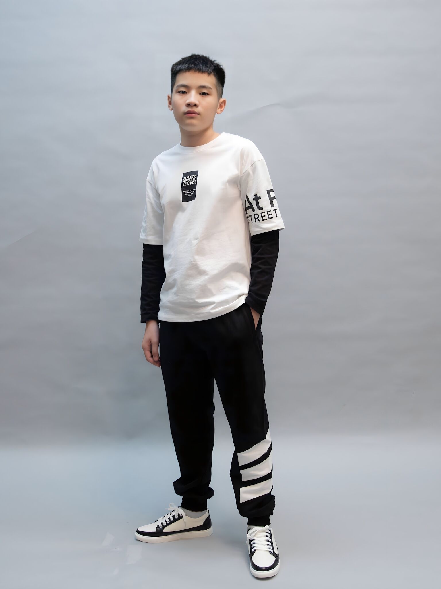 Quần nỉ đen phối 3 vạch trắng chéo gấu_thumbnail_3