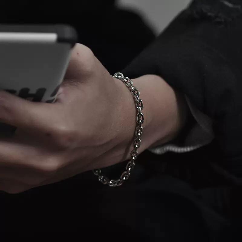 TheElegantChain_thumbnail_2