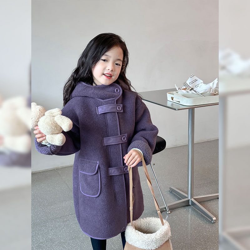 Áo khoác bé gái dáng dài lông cừu 3 cúc