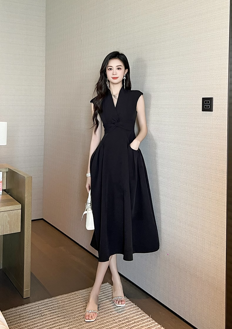 15055-Đầm  xòe dự tiệc cổ V cách điệu ( thun mịn)_thumbnail_0