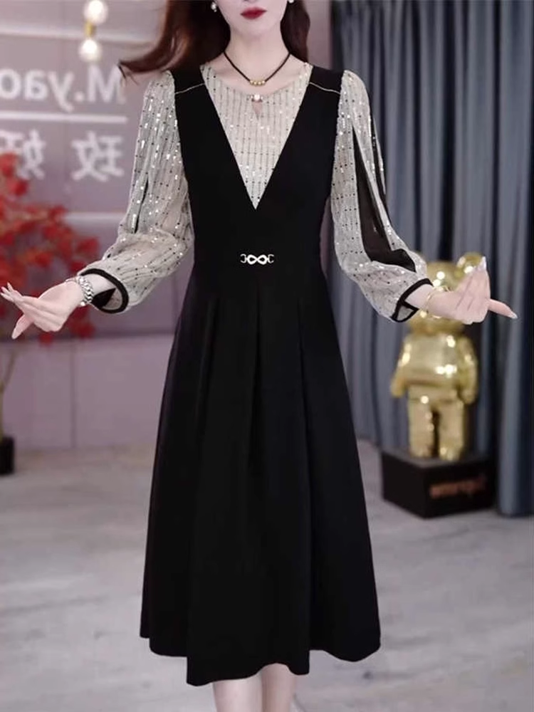 15037-Đầm A xoè đen phối  tay kim sa  cách điệu ( thun mịn , kim sa)_thumbnail_1