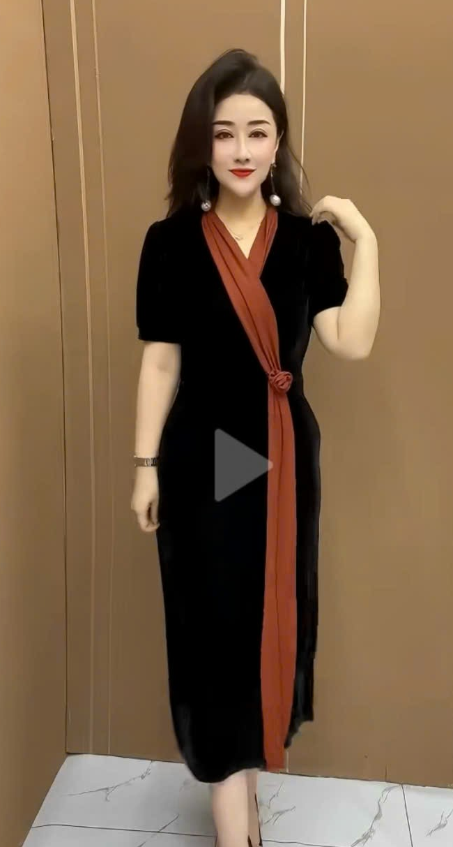 15303-Đầm suông đen phối viền cam cách điệu ( thun nhung, voan)_thumbnail_0