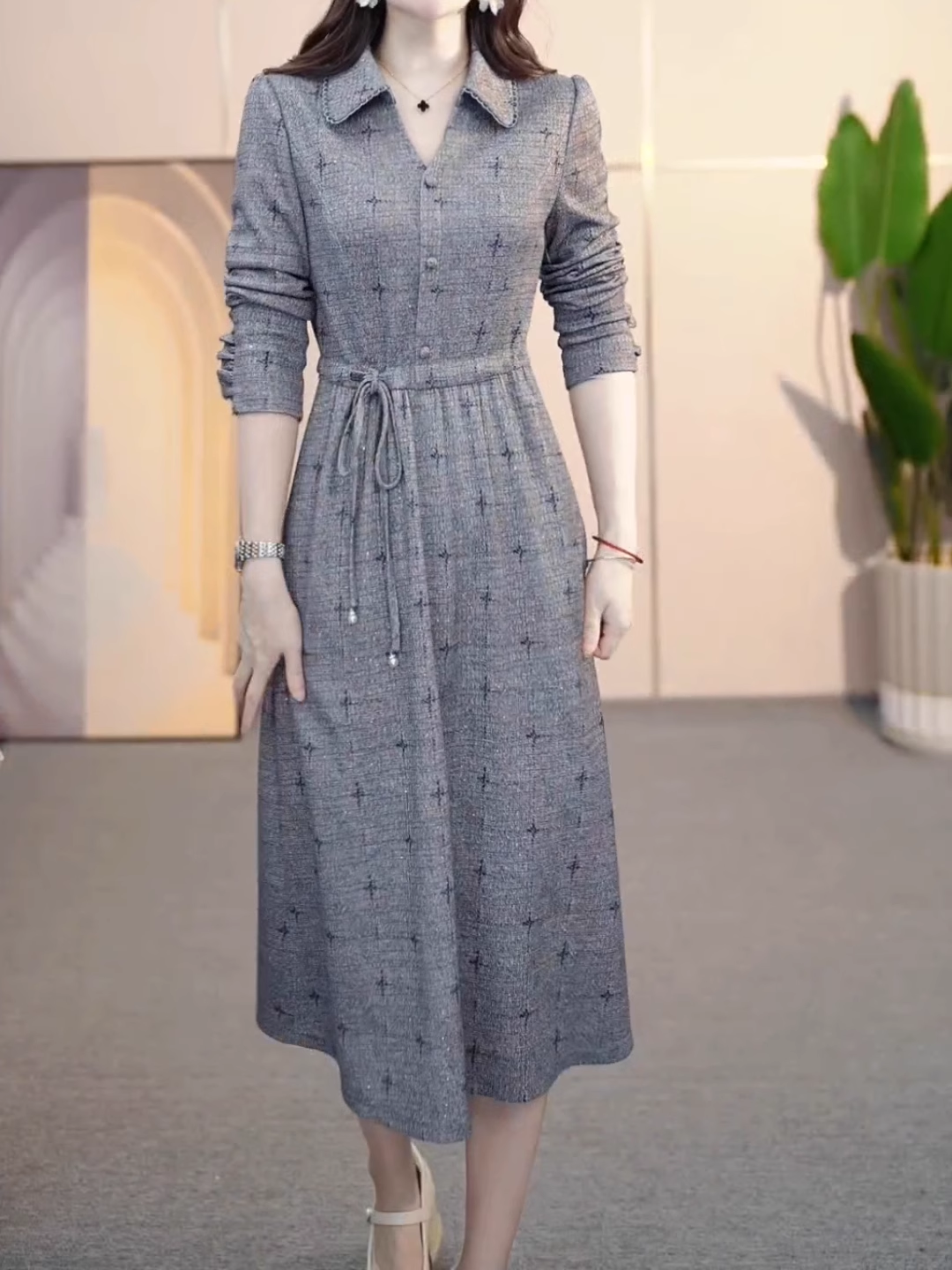 15156-Đầm xoè xám tay dài cổ bẻ kết nút eo thắt dây rút ( linen gân giãn nhẹ)_thumbnail_0