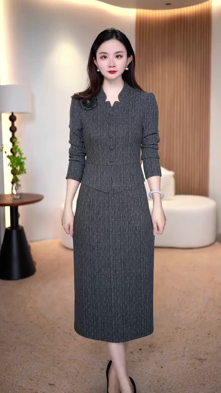 15316-Đầm xám dáng peplum cổ cutout cách điệu ( linen kẻ)_thumbnail_0