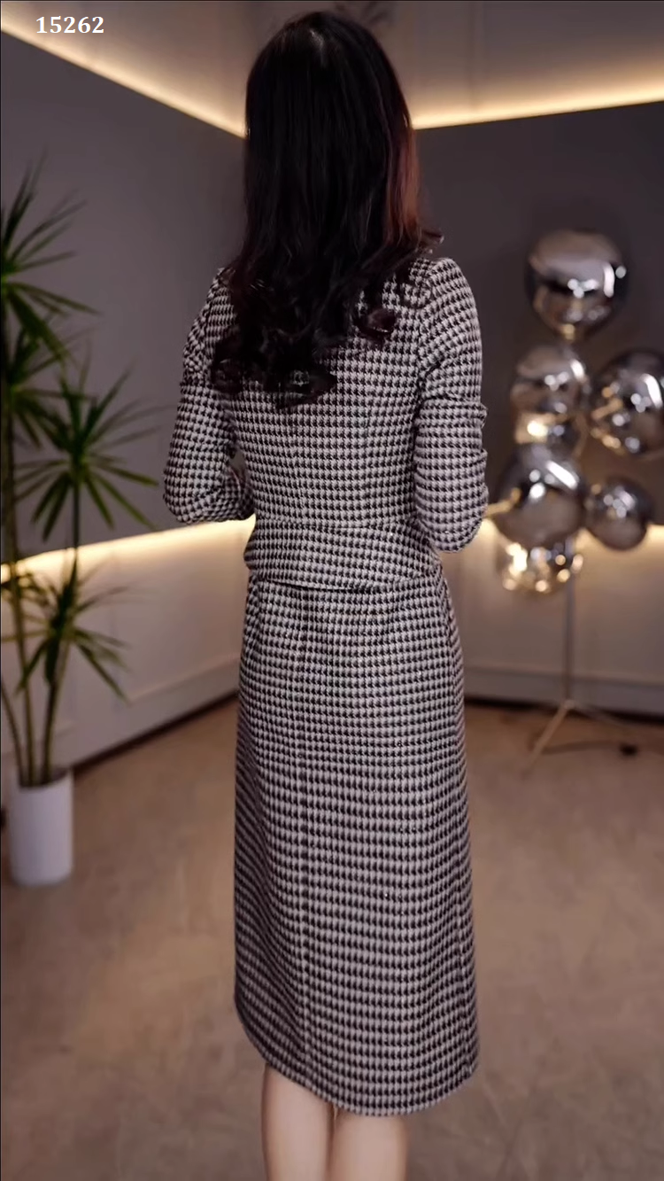 15262-Đầm body suông kẻ sọc cổ vest cách điệu ( thun lụa )_thumbnail_3