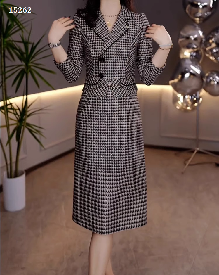 15262-Đầm body suông kẻ sọc cổ vest cách điệu ( thun lụa )_thumbnail_0