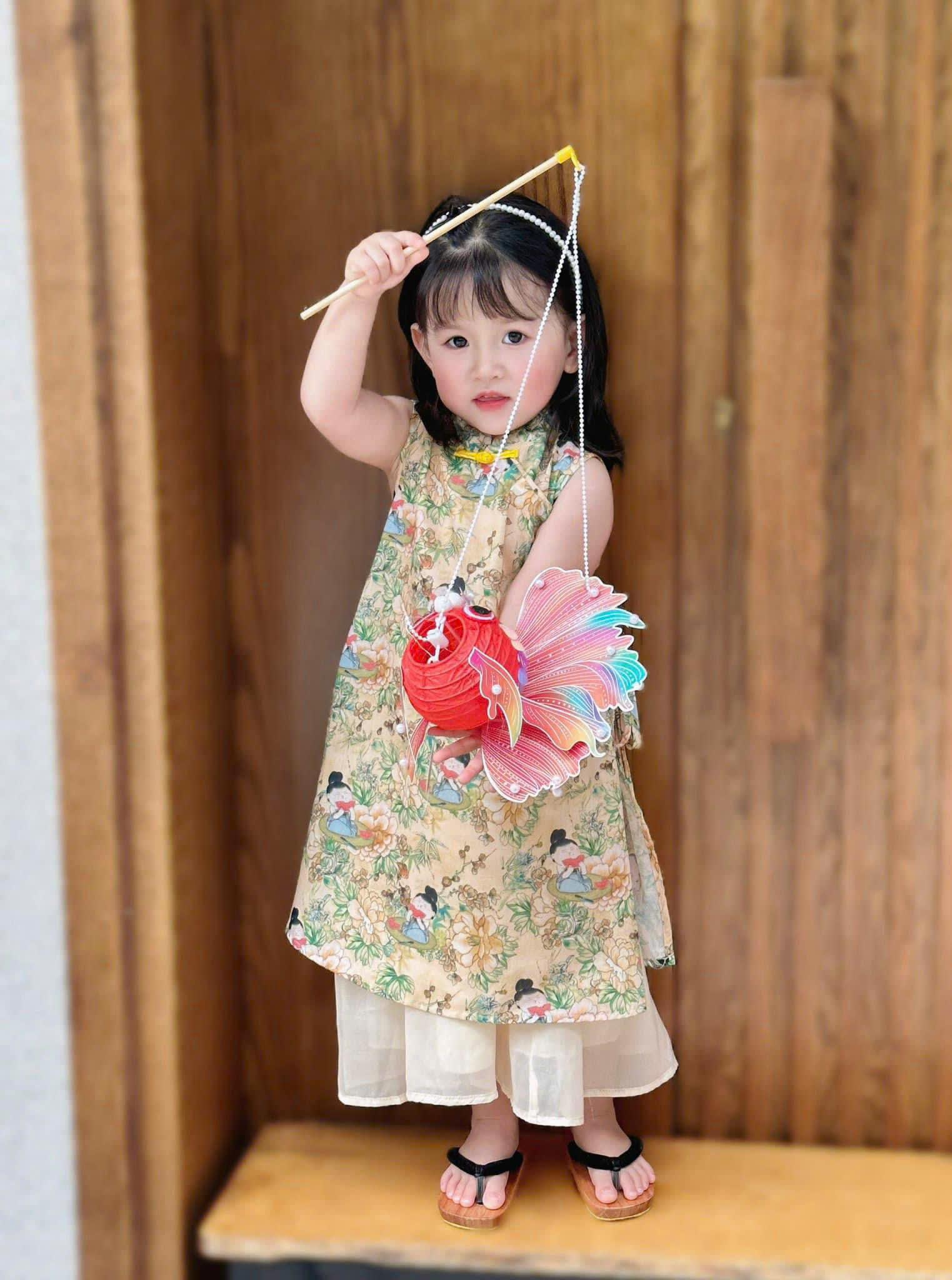 S4 145K SET ÁO DÀI BÉ GÁI 2 MÀU