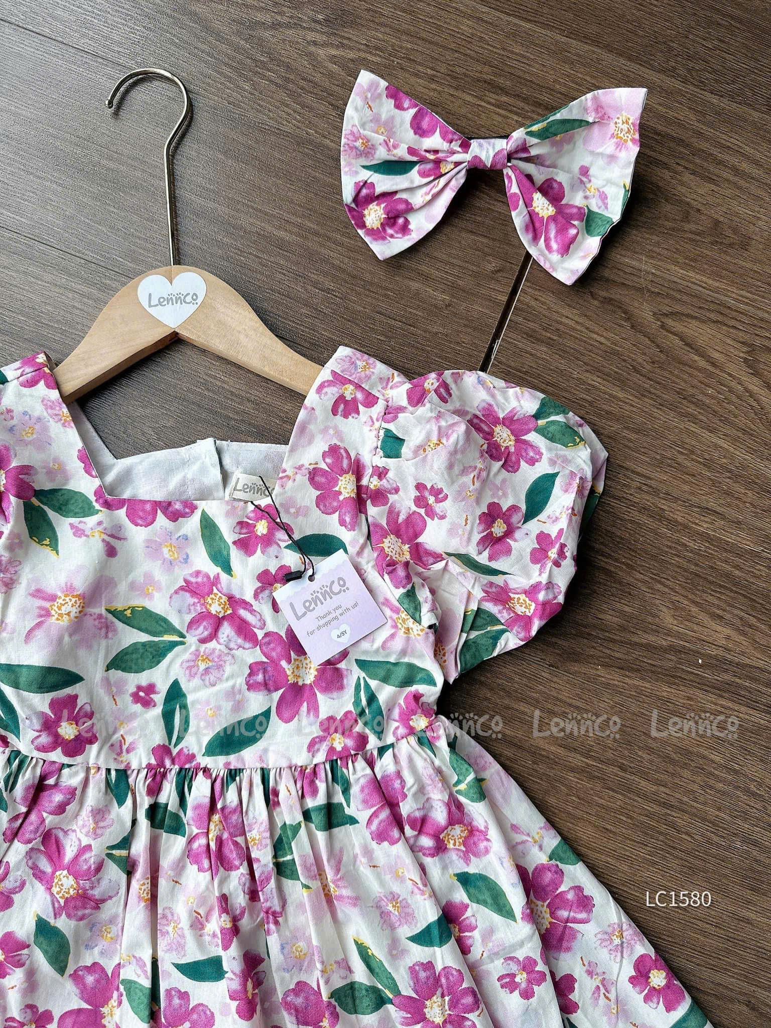 D4 165K ĐẦM HOA KÈM NƠ KẸP TÓC_thumbnail_4