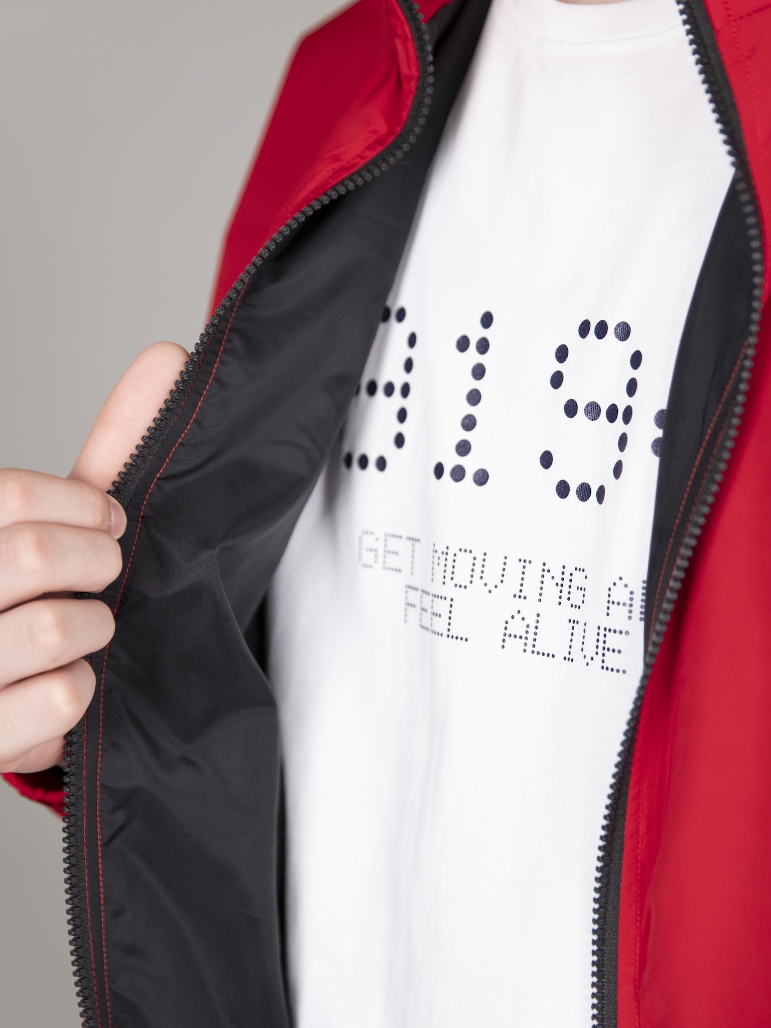 Áo khoác gió đỏ tay phối đen chữ Always_thumbnail_5