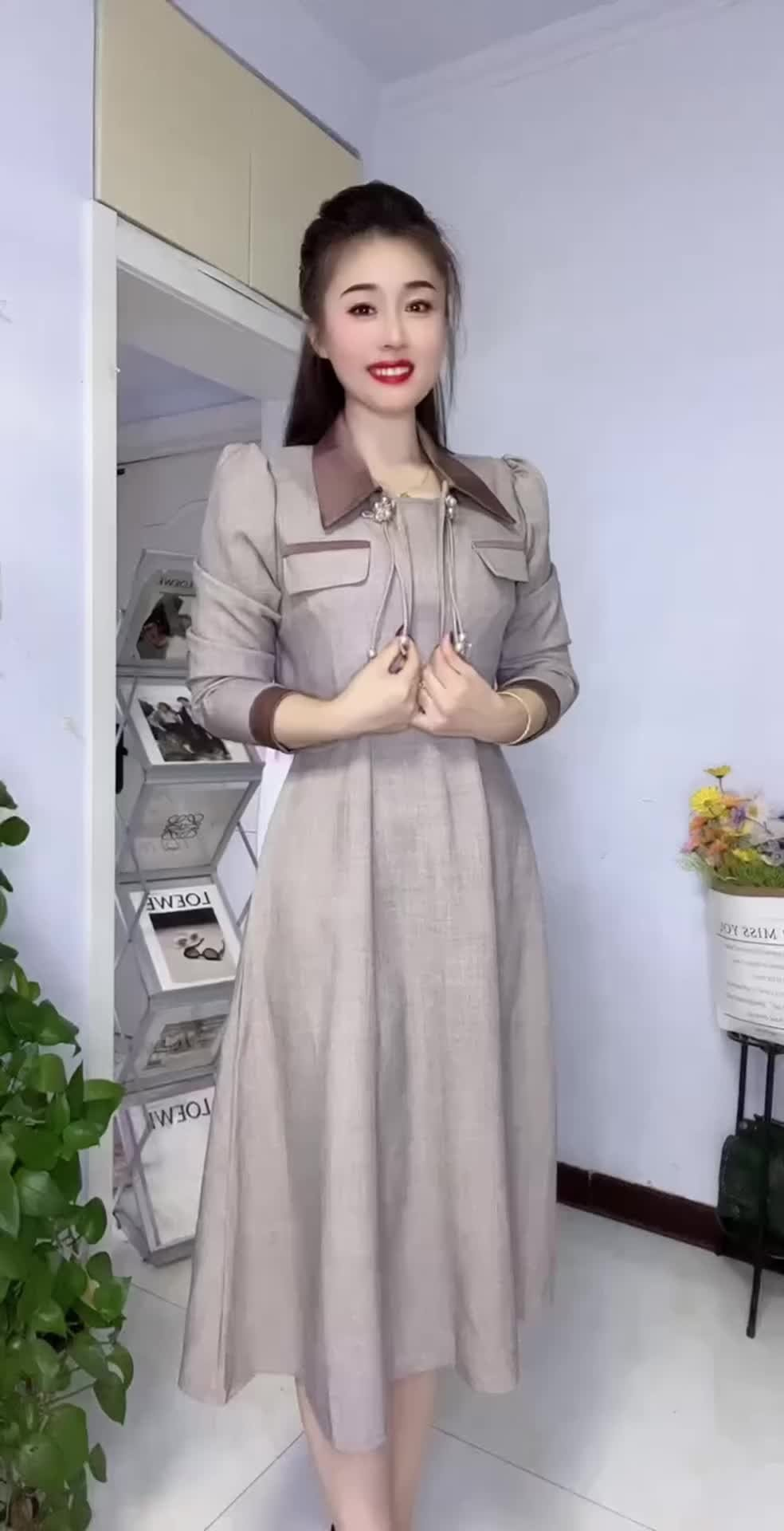 15352-Đầm xoè  xám kèm khoác nhỏ  viền nâu ( thun mịn)_thumbnail_0