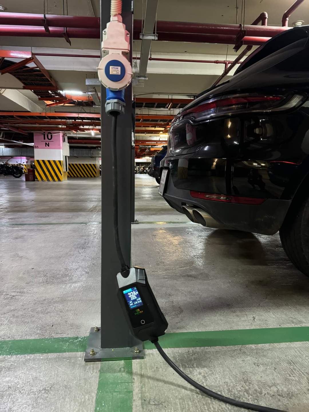 Sạc EVEREV 3,5KW DI ĐỘNG V3 Plus có màn hình_thumbnail_3