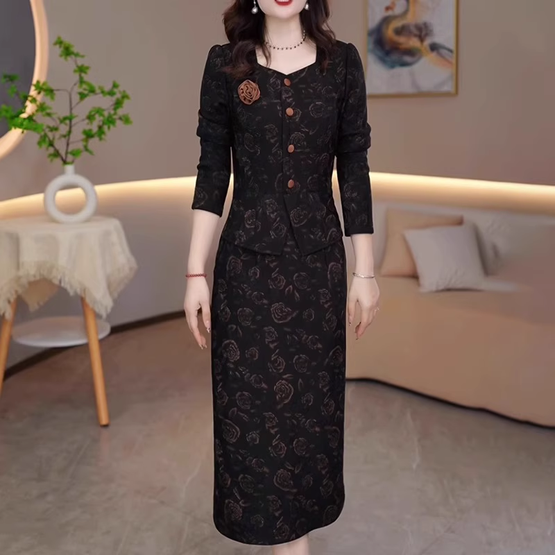 15558-Đầm dáng peplum suông đen in hoa nâu ( lụa)_thumbnail_2