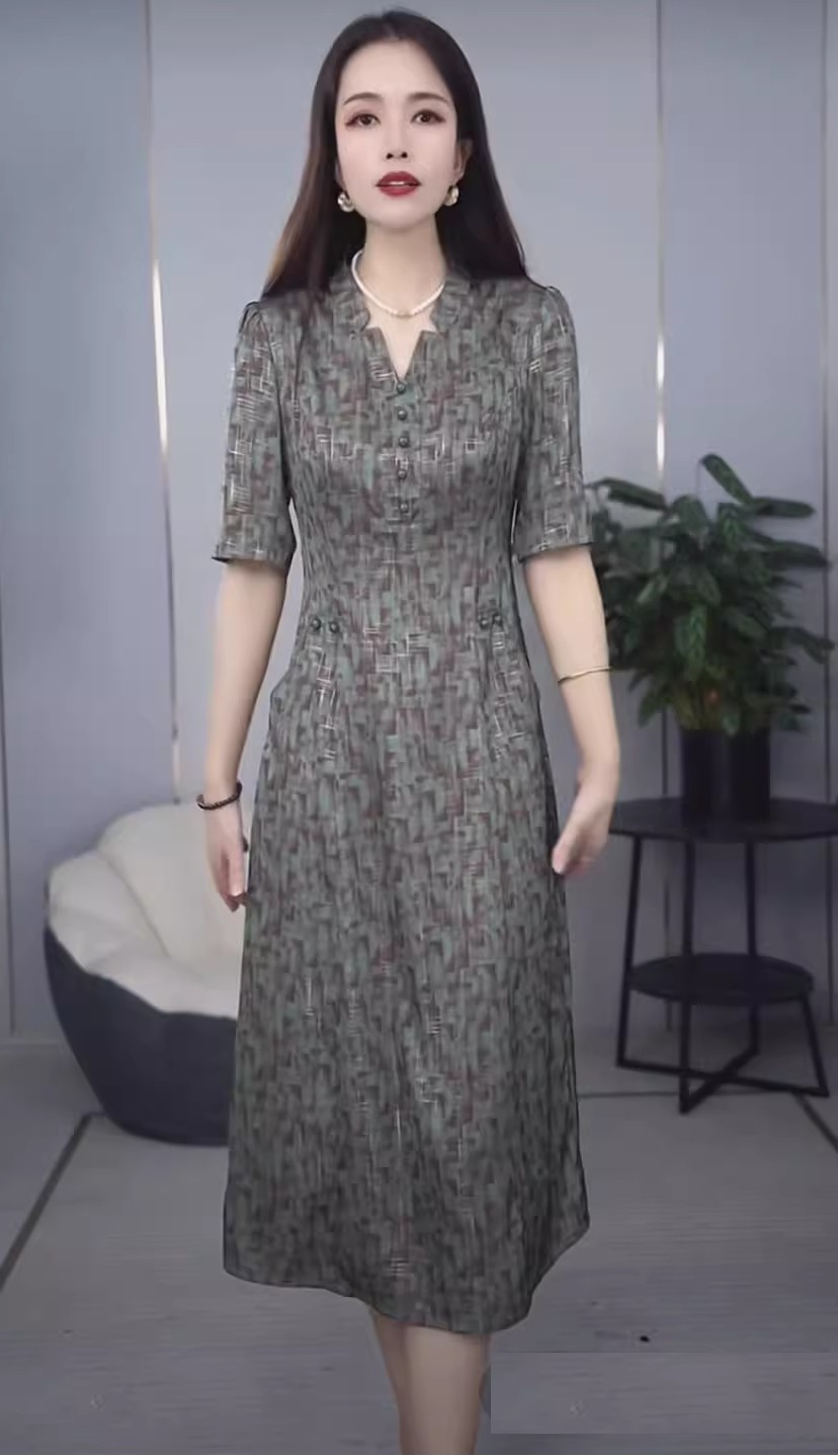 15341-Đầm suông lụa cổ cut out kết nút cách điệu ( lụa )_thumbnail_0