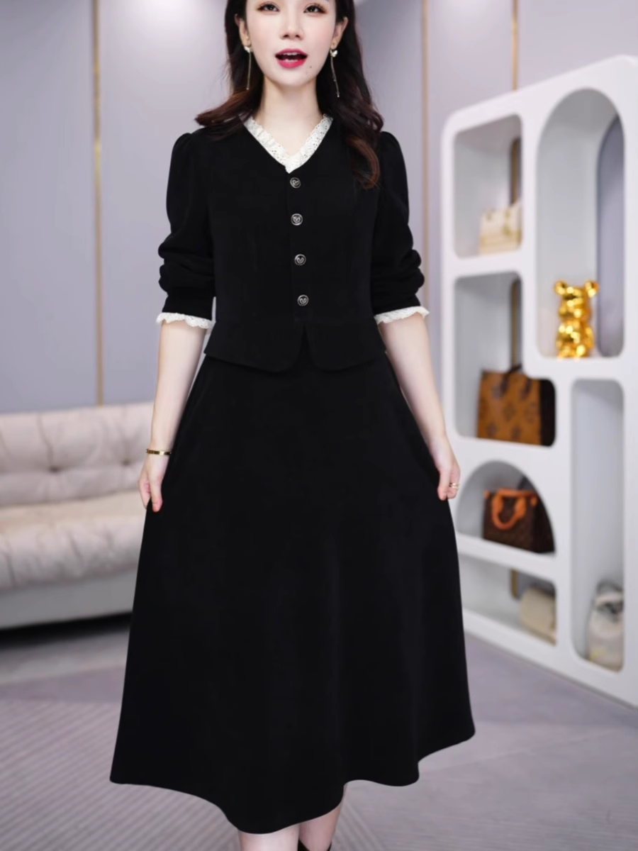 15411-Đầm xòe đen A tay dài dáng  peplum ( nhung tăm)_thumbnail_0
