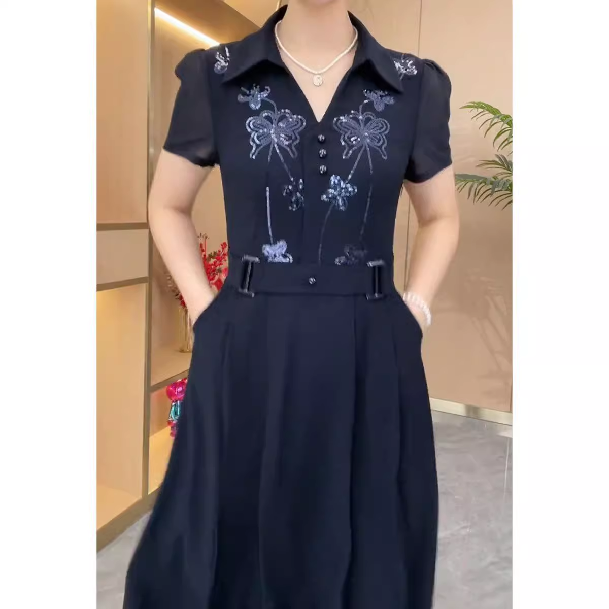 15650-Đầm xòe   cổ tiêc ngực  kết kim sa  cách điệu ( voan,lót)_thumbnail_0