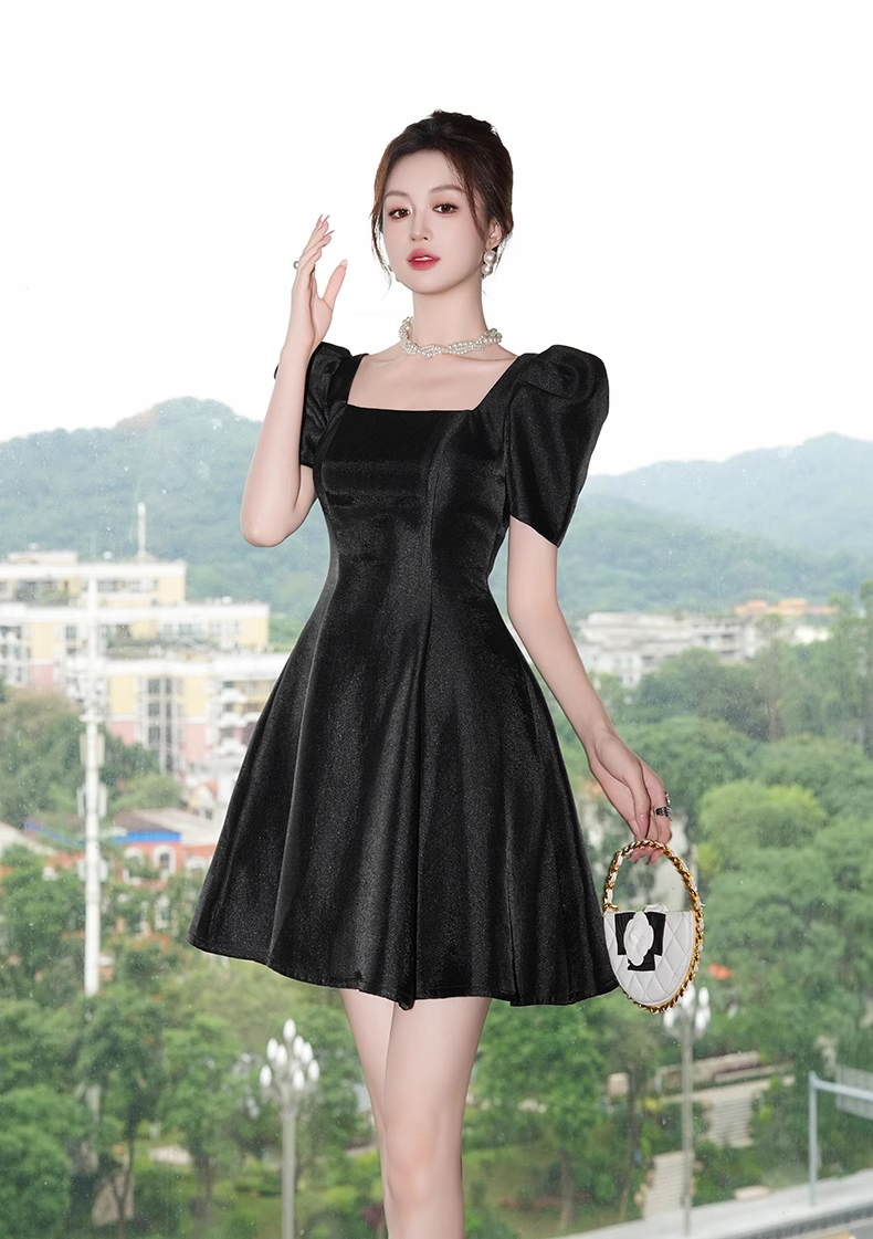 15467-Đầm xòe đen tay phồng ngắn cổ vuông cách điệu ( tơ lụa ánh kim)_thumbnail_1