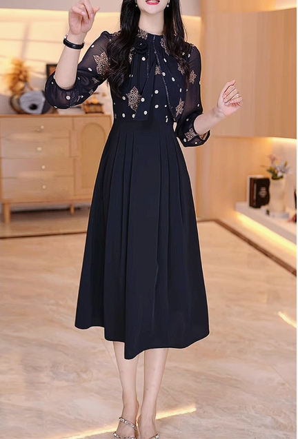 15049-Đầm xoè A  phối voan tay  lửng cổ  thắt nơ ( voan , chéo nhật)_thumbnail_0