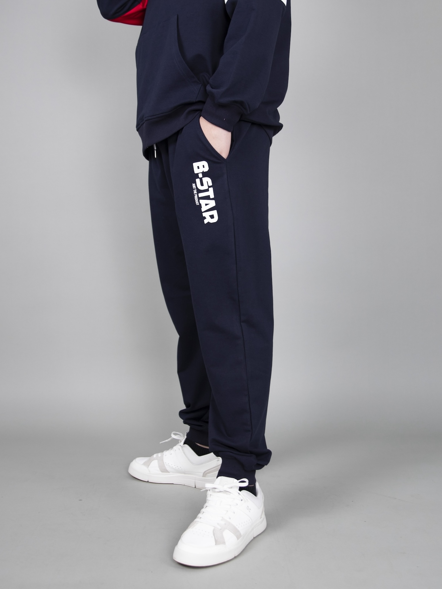 Quần nỉ da cá navy in chữ trắng