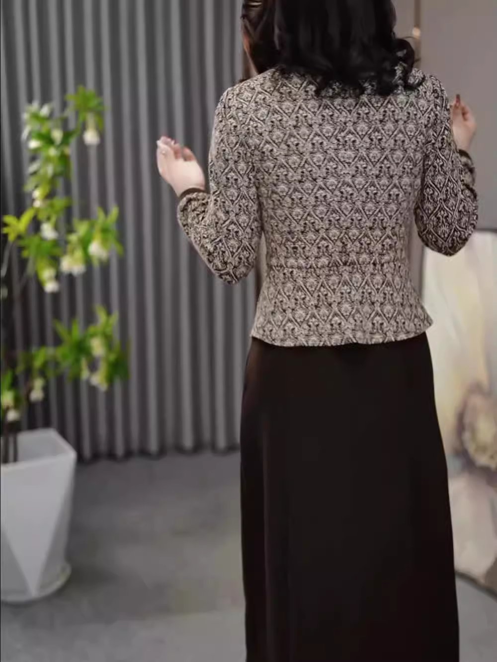 15441-Đầm body suông phối họa tiết lập thể  ngực chéo cổ bẻ (lụa, chéo nhật)_thumbnail_3