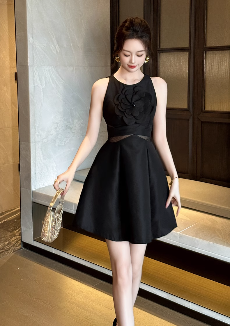 15488-Đầm tiệc sát nách đen eo cut out  cách điệu ( tapta)_thumbnail_2