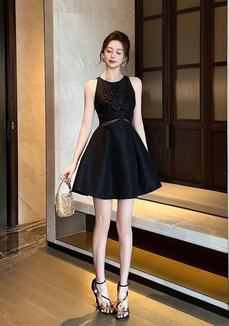 15488-Đầm tiệc sát nách đen eo cut out  cách điệu ( tapta)_thumbnail_1