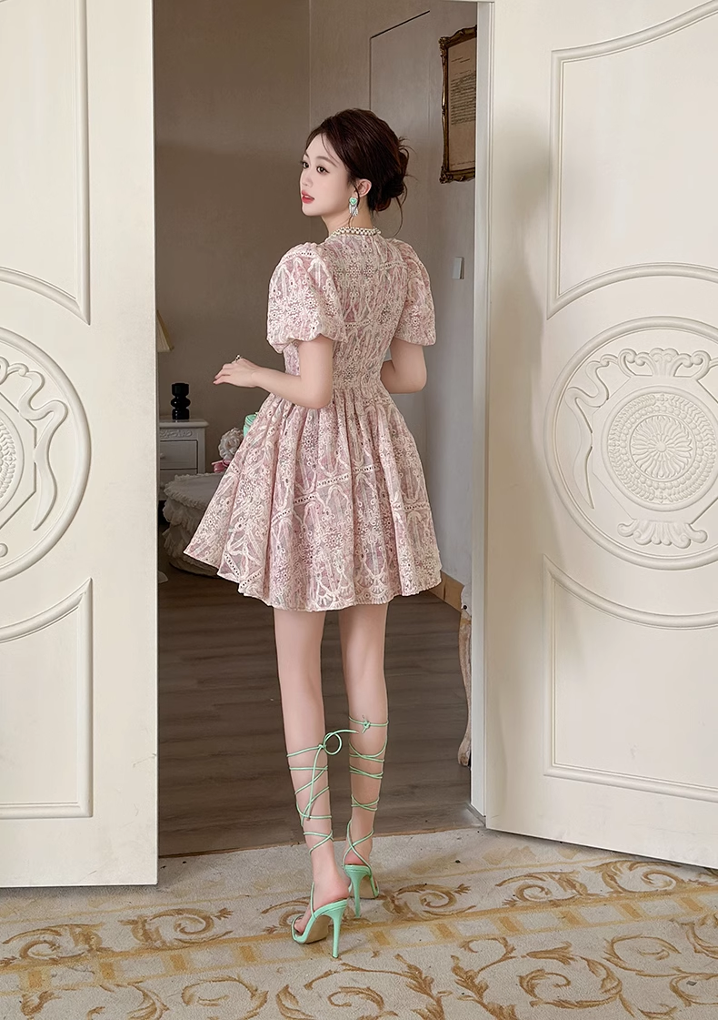 15375-Đầm xoè tay phồng thêu hoạ tiết 3D ( thô thêu)_thumbnail_2