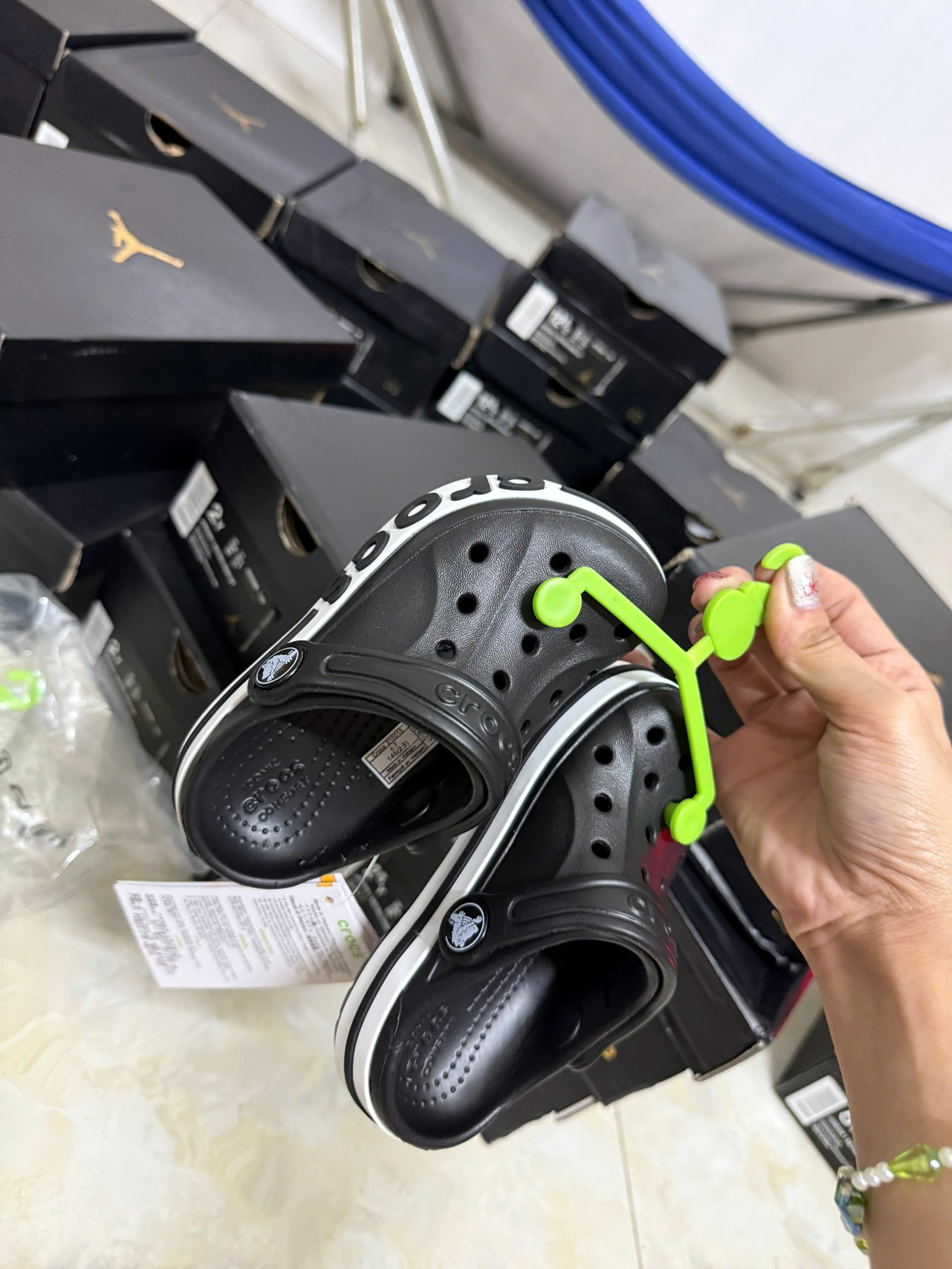 D10 DÉP CROCS BÉ NHIỀU MÀU 158K_thumbnail_3