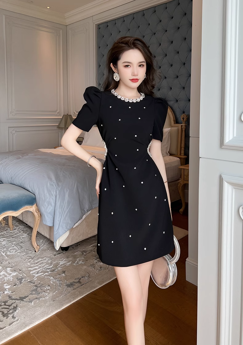 15703-Đầm xoè dự tiệc khoét eo cổ viền hạt cách điệu ( chéo nhật)_thumbnail_0