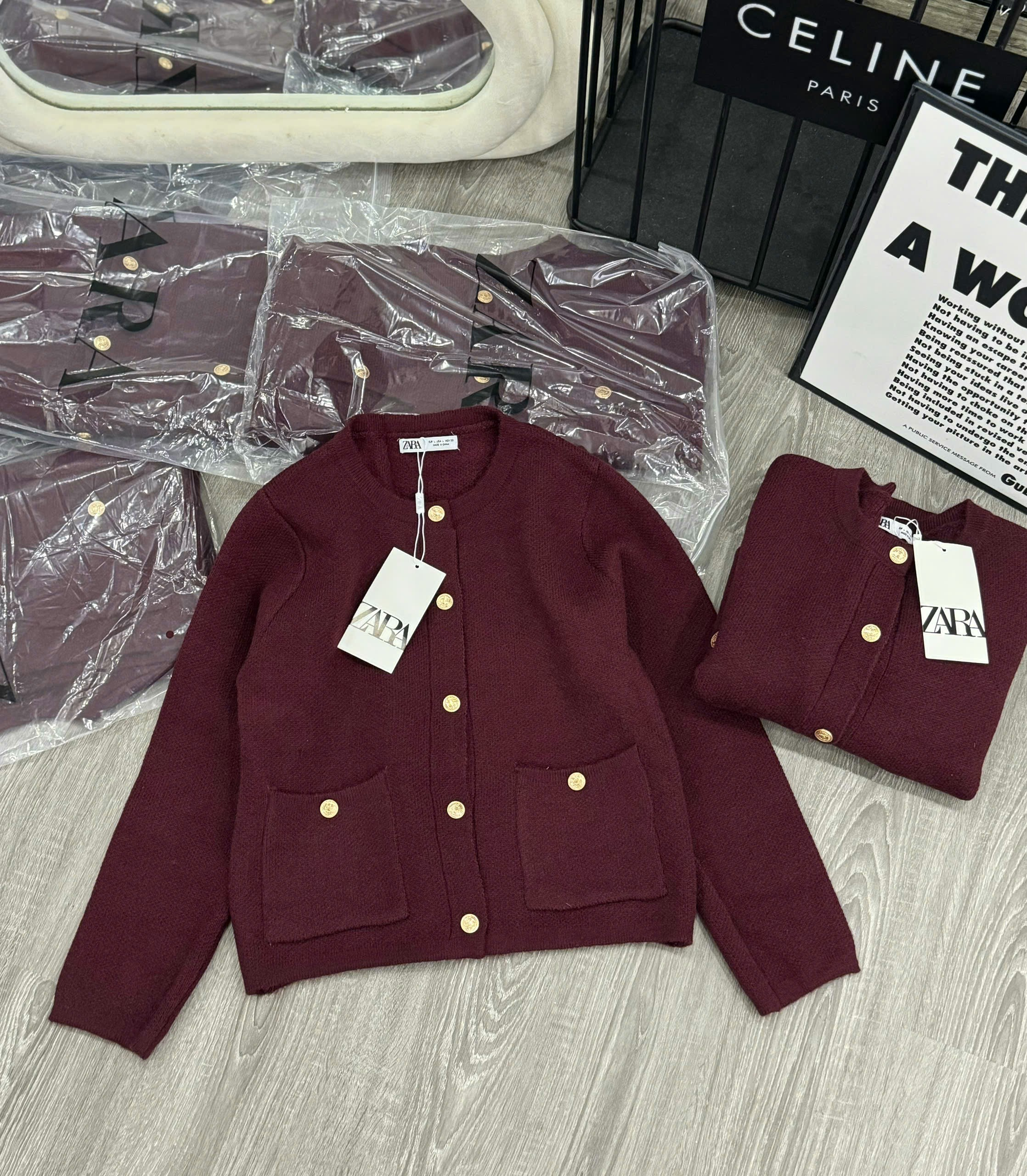 Áo cadigan len cúc đồng đỏ đô ZR