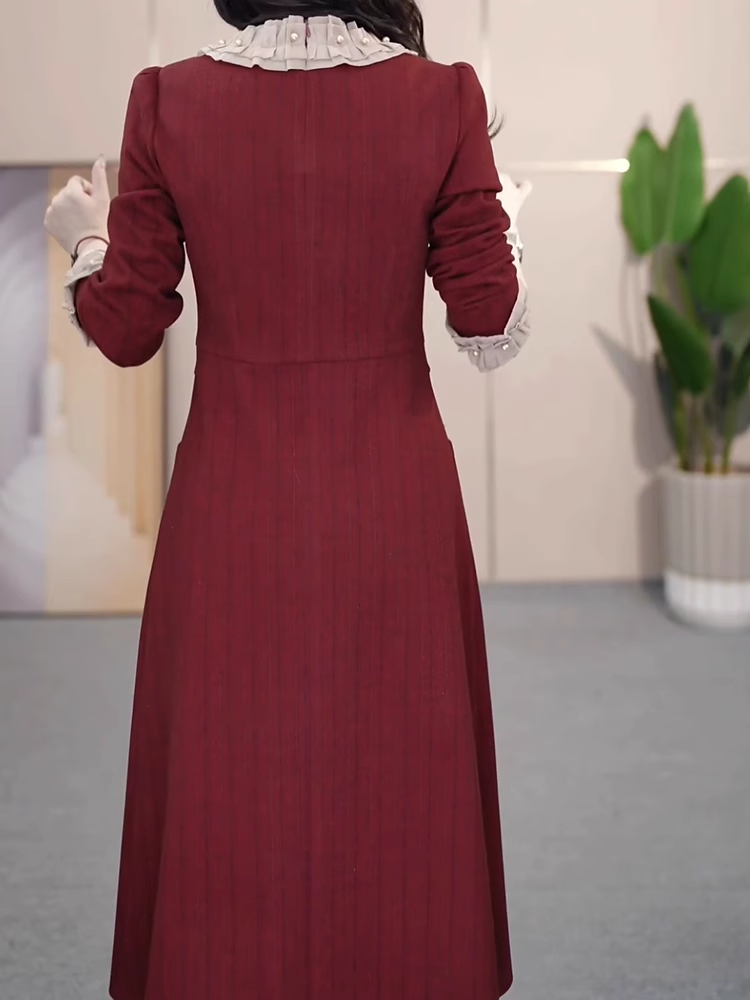 15337-Đầm liền  đỏ tay  dài dáng peplum cổ viền nâu kết hạt ( linen kẻ)_thumbnail_1